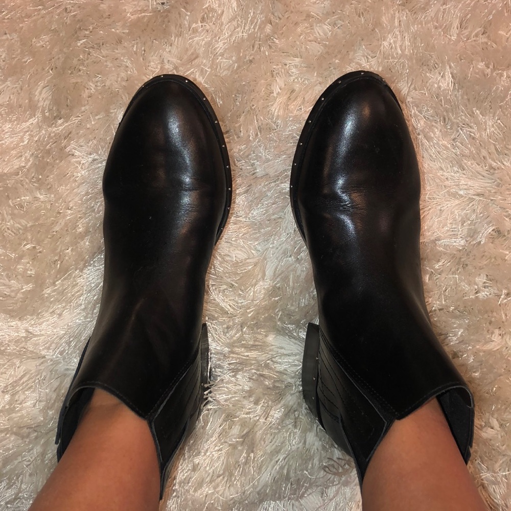 Never worn steve madden ankle boots